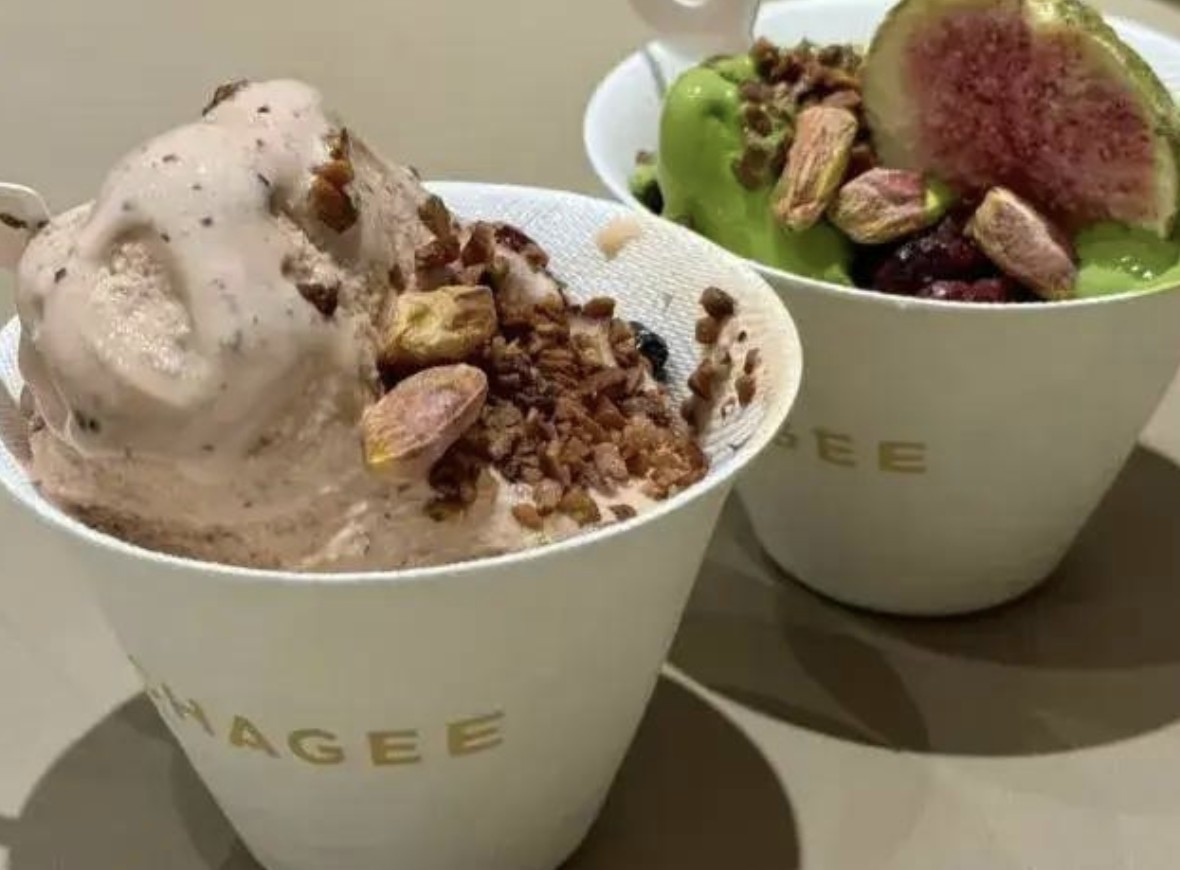 奶茶店集体卖冰淇淋，这门夏天生意为什么突然跑起来了？