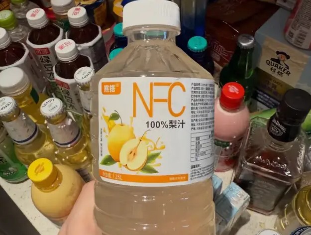 果汁代工厂里，找不到一个新鲜水果：“100%NFC”是怎么调出来的？