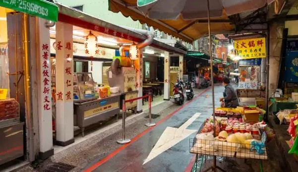 胖东来年赚1亿的店被租金逼关，近20万亿县城生意还能“躺赚”吗？
